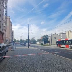 Palmovka: Policie zasahovala u muže se zbraní. Část ulice Na Žertvách byla krátce uzavřena