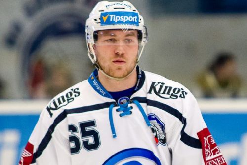 Plzeň 6:2, čtyři výhry v řadě, Kvasnička odvezen s otřesem mozku