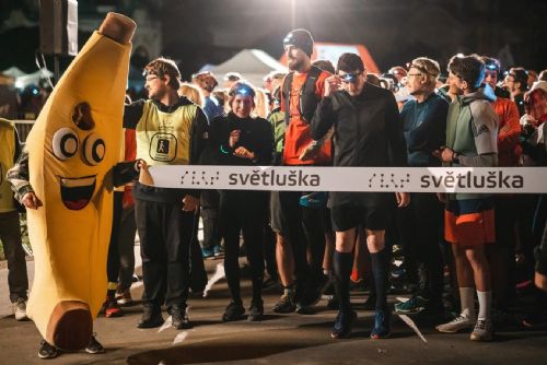 Plzeň rozsvítí Noční běh pro Světlušku. Pomůže lidem se zrakovým postižením