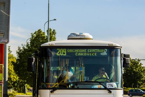 Plzeňský kraj posiluje rozpočet na dopravu: zachová kompletní nabídku vlaků a autobusů