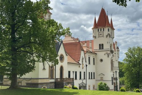 Pohádkový zámek Žinkovy láká návštěvníky na unikátní prohlídky