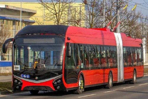 Praha elektrifikuje autobusy: tiché trolejbusy nahradí naftové vozy