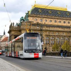 Praha vítá nové tramvaje: Škoda ForCity Plus 52T zvedá laťku městské dopravy