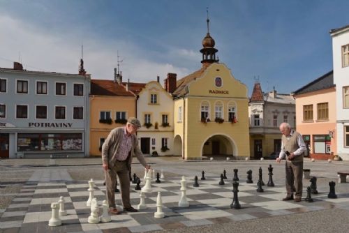 Proč si senioři k bydlení vybírají Bílovec