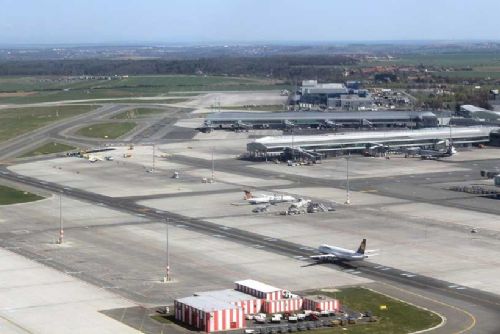 Rozvoj letiště Praha: Nová čtvrť a investice