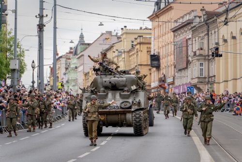 Slavnosti svobody zastaví dopravu v centru Plzně. Největší omezení přijde s konvojem