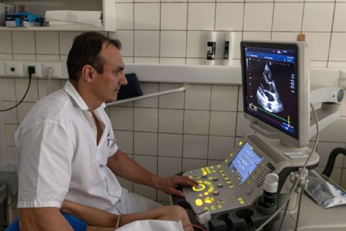 Stodská nemocnice má nový moderní rentgen, sám plánuje průběh vyšetření