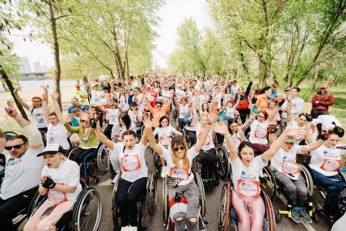 Běh pro ty, kteří běžet nemohou. U Boleváku se poběží Wings for Life World Run