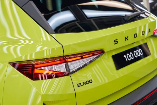 Elektromobilů v Plzeňském kraji přibývá. Táhne je Plzeň, firmy i dovoz ojetin