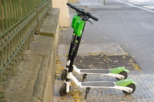 Hradec Králové končí s elektrokoloběžkami, vsadí na nextbike