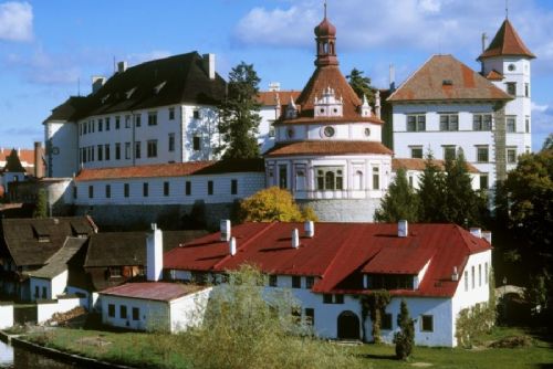 Jihočeské hrady a zámky v září otevřou běžně nepřístupné prostory. Program vyvrcholí v Českém Krumlově