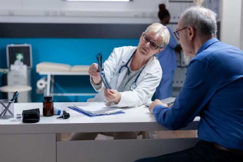 Jižní Morava čelí stárnutí populace: zdravotnictví hledá řešení