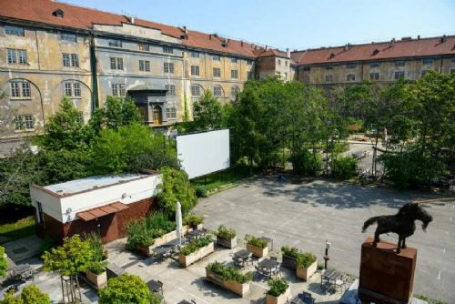Kasárna Karlín zůstanou kulturním prostorem, nově však s nájemní smlouvou