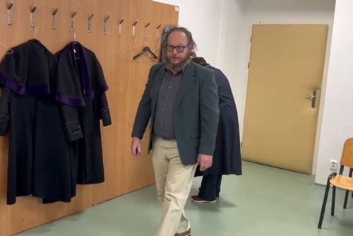 Kavkazský pes Fík zemřel hlady, majitel dostal podmínku a zákaz chovu