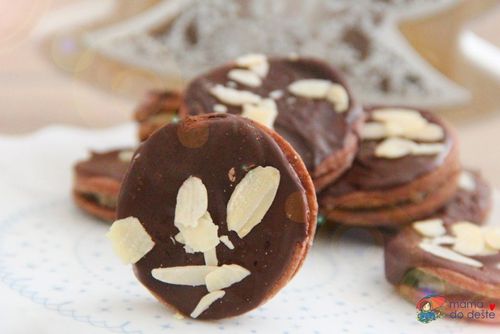 Dostal chuť na vánoční cukroví, teď má problém s policií