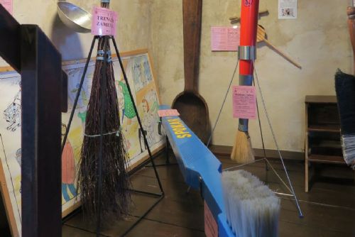 Muzeum rekordů a kuriozit v Pelhřimově: dvě expozice a zahrada obřích předmětů