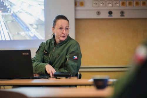 Náčelnice letecké záchranky v Líních skončila. Armáda ji odvolala po podezření na šikanu