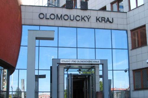 Olomoucký kraj snížil dluh, investice rostou