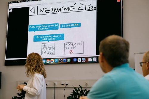 Plzeň učí děti i seniory bránit se online. Kyberbezpečnost bere jako součást života města