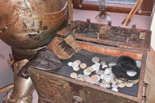 Přeštice slaví 800 let výstavou Přeštice 1226, představuje život šlechty i rolníků