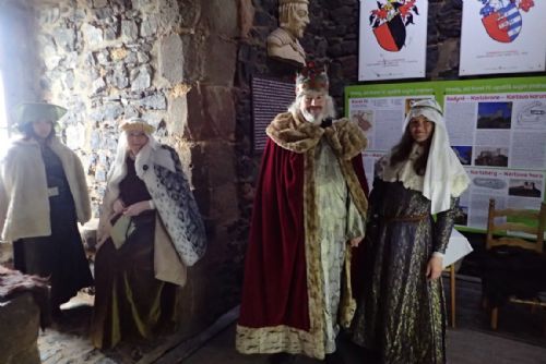 Hrad Radyně zve o víkendu na start sezony s Karlem IV. a novou Radoušovou stezkou