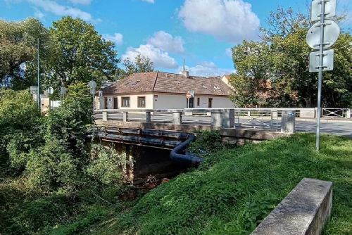 Rekonstrukce mostů uzavře část centra Nymburka do listopadu