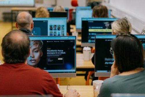 Robotika v Plzni: AI mění výuku, učitelé zůstávají klíčoví