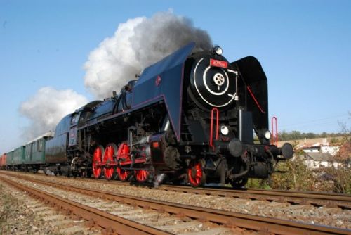 Sucho může ovlivnit Slavnosti svobody. Ve hře jsou omezení ohňů i změna u parních vlaků