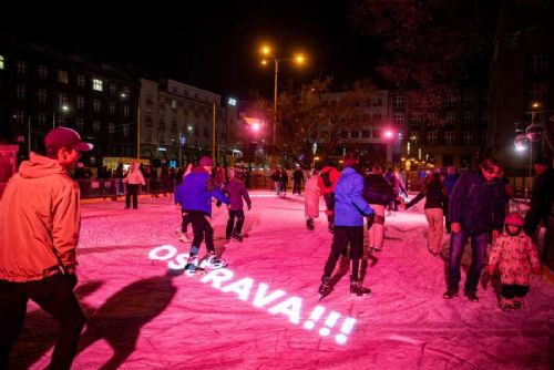 Vánoční Ostrava zve na bezplatné bruslení a krasobruslařskou show