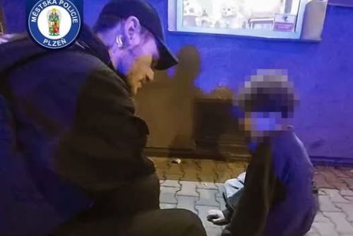 Dva patnáctiletí chlapci zkolabovali v centru Plzně, přiznali THC z vaporizéru