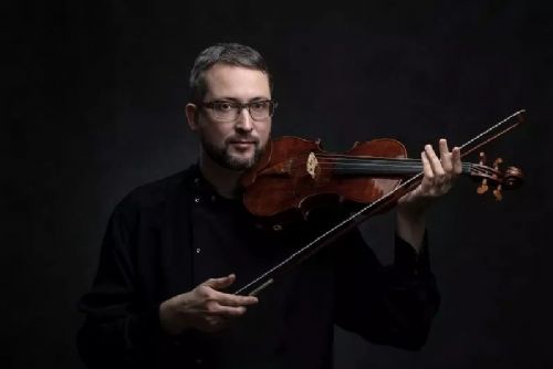 Alexander Shonert - houslový virtuos ve Staré synagoze v Plzni