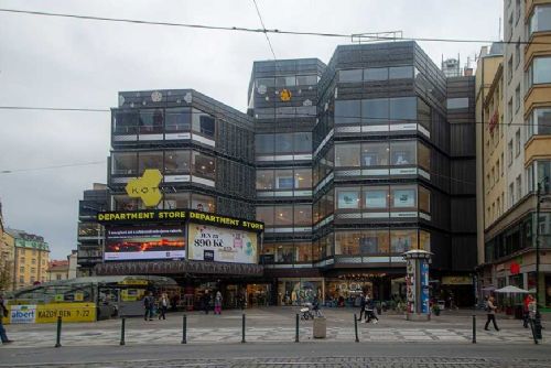 Bezpečná rekonstrukce Kotvy: 308 tun azbestu zmizí do roku 2027