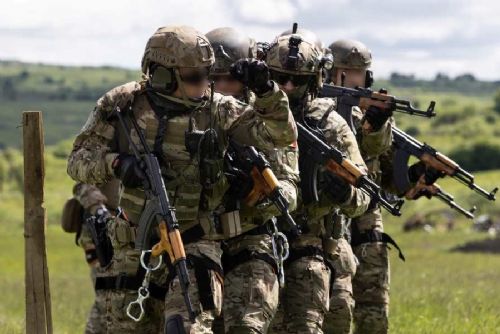 Chrudimští výsadkáři se zapojili do aliančního cvičení Steadfast Dart 2026