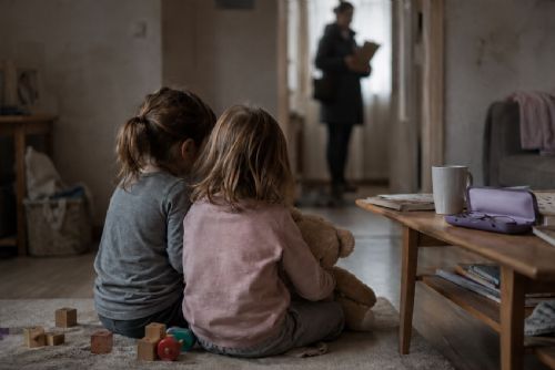 Dívky měly zkažené zuby, špatně viděly a neuměly dobře mluvit. Skončily v Klokánku