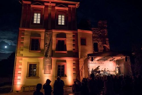 Dobršská brána: Kontrabasové hvězdy na mezinárodním festivalu