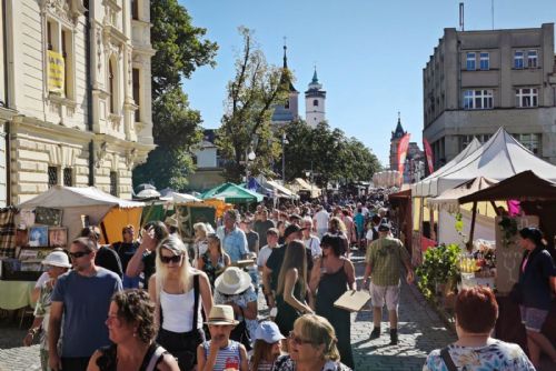 Dudáci, kroje a osm tisíc koláčů. Domažlice prožívají nejrušnější víkend léta