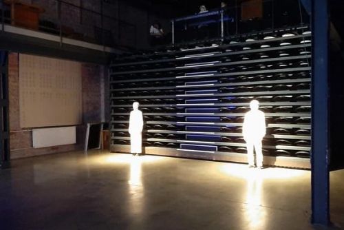 Human Wave v Plzni, pohlcující multimediální show v Moving Station