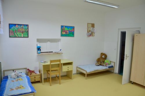 Jihočeský kraj otevře v Jindřichově Hradci třetí krizové místo pro děti. Kapacita bude osm lůžek