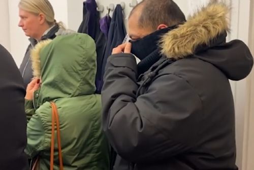 Manželé obviněni z týrání postiženého dítěte