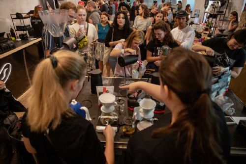 Objevte kávové kouzlo na festivalu Roast! 2025 v Brně