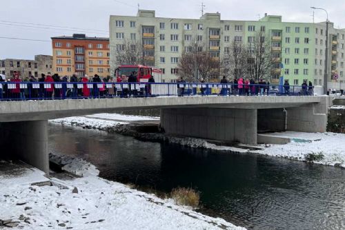 Opava dolaďuje řízení dopravy po otevření nového mostu v Ratibořské ulici