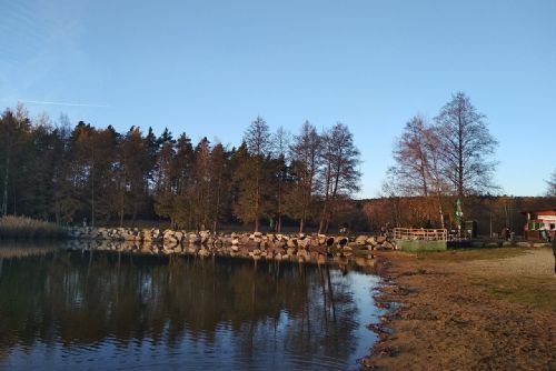Plzeňské vody - Bolevecký rybník exceluje, Český údolí zakaleno