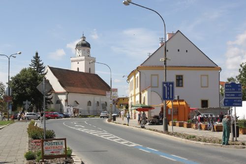 Radar v Pohořelicích sníží nehodovost na rizikové křižovatce