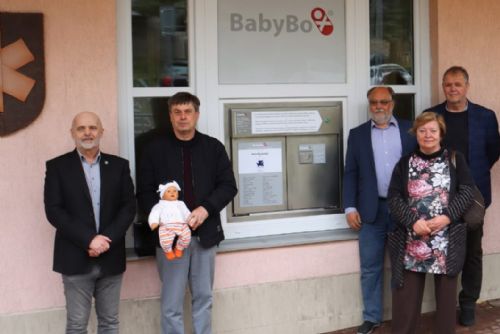 Sušická nemocnice otevřela babybox. V Česku jde už o 93. zařízení