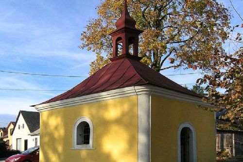 Unikátní fresky z 19. století odhaleny v Bílém Kameni