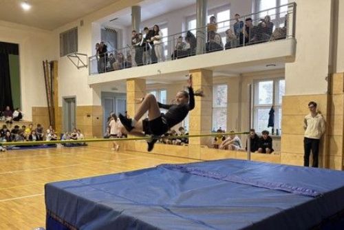 Žáci plzeňských škol se utkali ve skoku vysokém