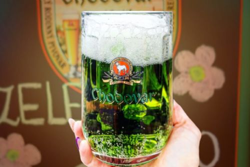 Zelené pivo zaplavilo Plzeňsko. Už jste letos ochutnali velikonoční speciály?