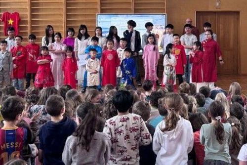 Dny vietnamské kultury na 21. základní škole v Plzni ukázaly Vietnam jako zemi tradic a rodiny