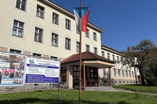Kamenice nad Lipou: Školní objekt z roku 1928 čeká rekonstrukce