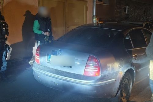 Kvůli světlům a rychlosti přišel větší problém. Řidič měl zákaz už od roku 2018